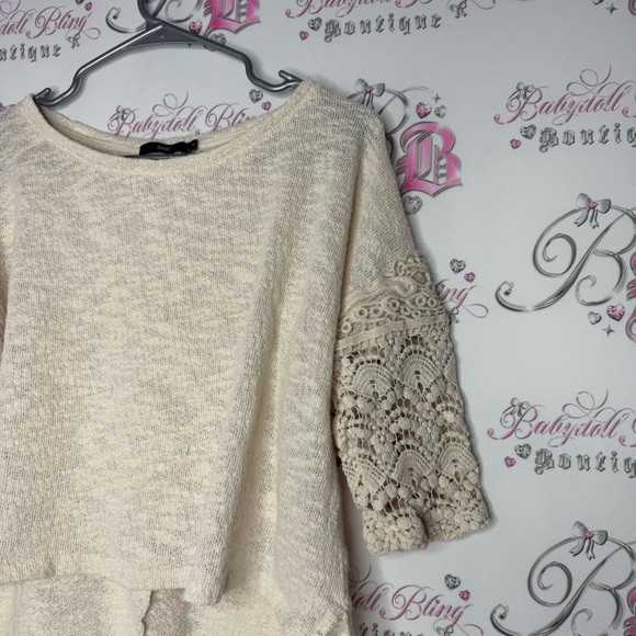 Hazel top crochet white cream lace pattern arms high low comfy oversized boho - Picture 3 of 10